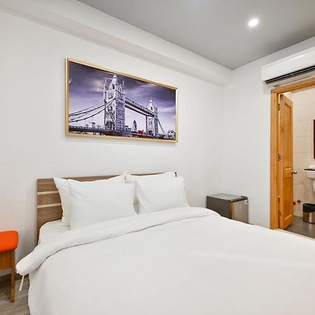 The Noble Swan Hotel Saigon Хошимін Екстер'єр фото
