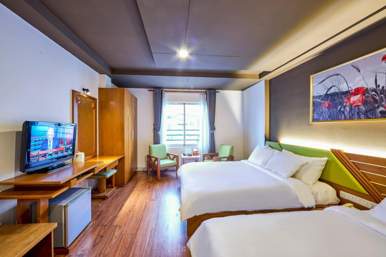 The Noble Swan Hotel Saigon Хошимін Екстер'єр фото