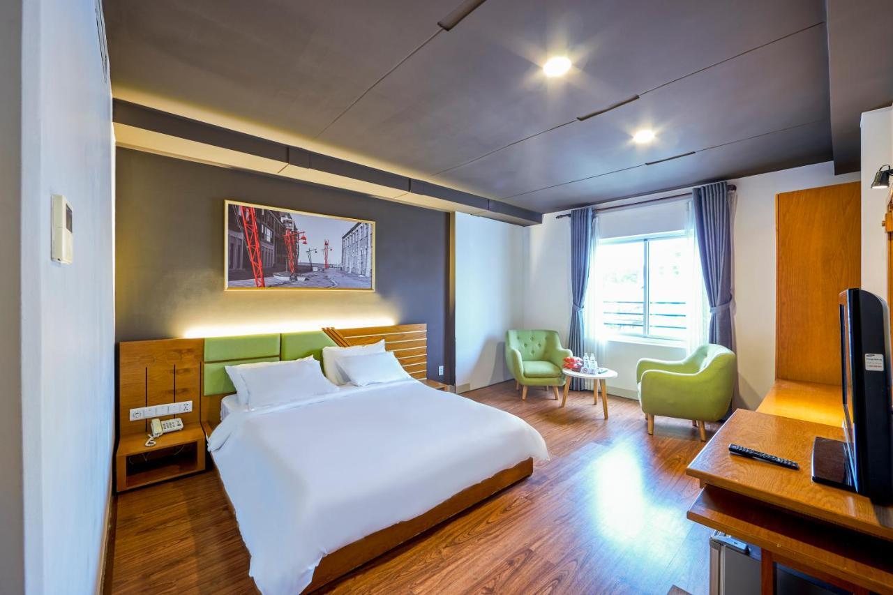The Noble Swan Hotel Saigon Хошимін Екстер'єр фото