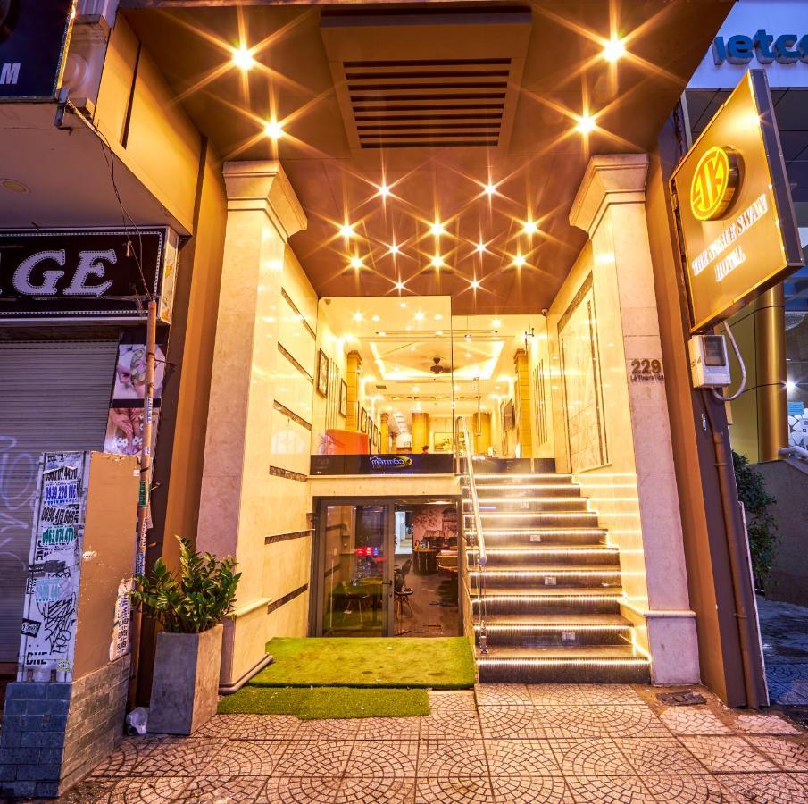 The Noble Swan Hotel Saigon Хошимін Екстер'єр фото